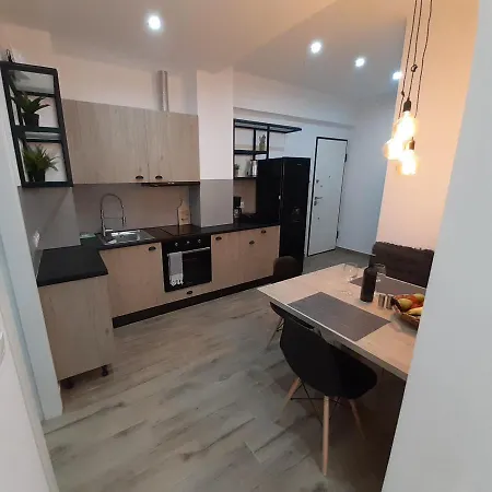Argous - Center Apartment